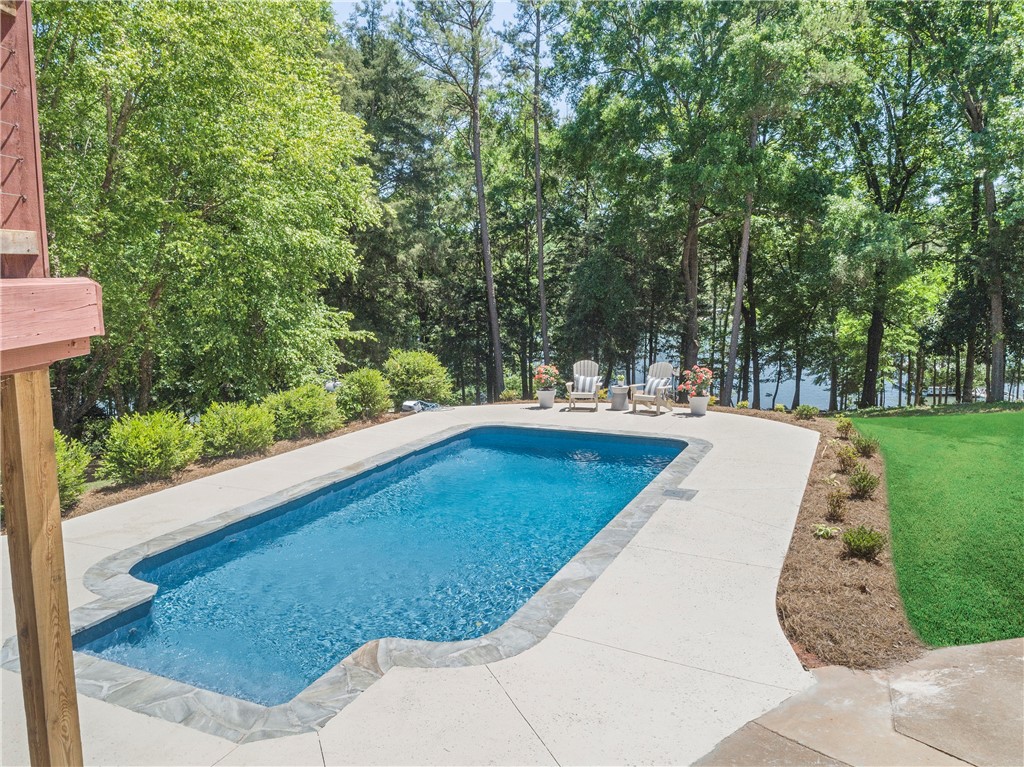 1032 North Shore Drive Anderson, SC 29625 - Photo 3 of 49