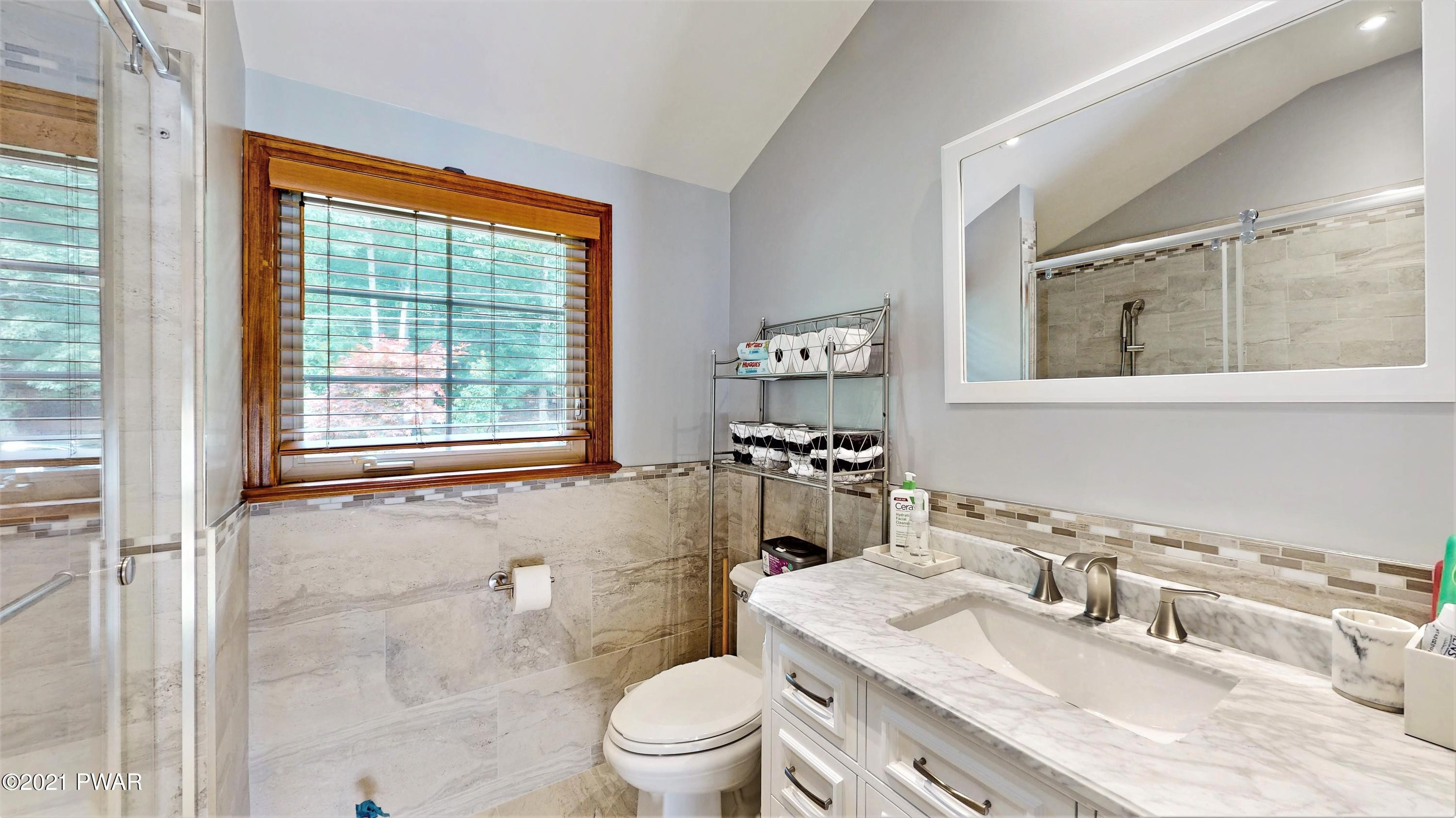 116 Northwood Road Dingmans Ferry, PA 18328 - Photo 16 of 87 FEATURE PHOTO: MAIN BATHROOM