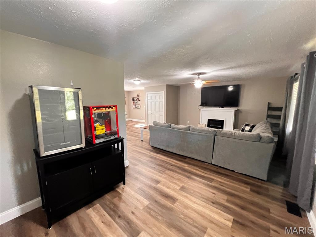 4992 Cross Road Salem, IL 62881 - Photo 9 of 30