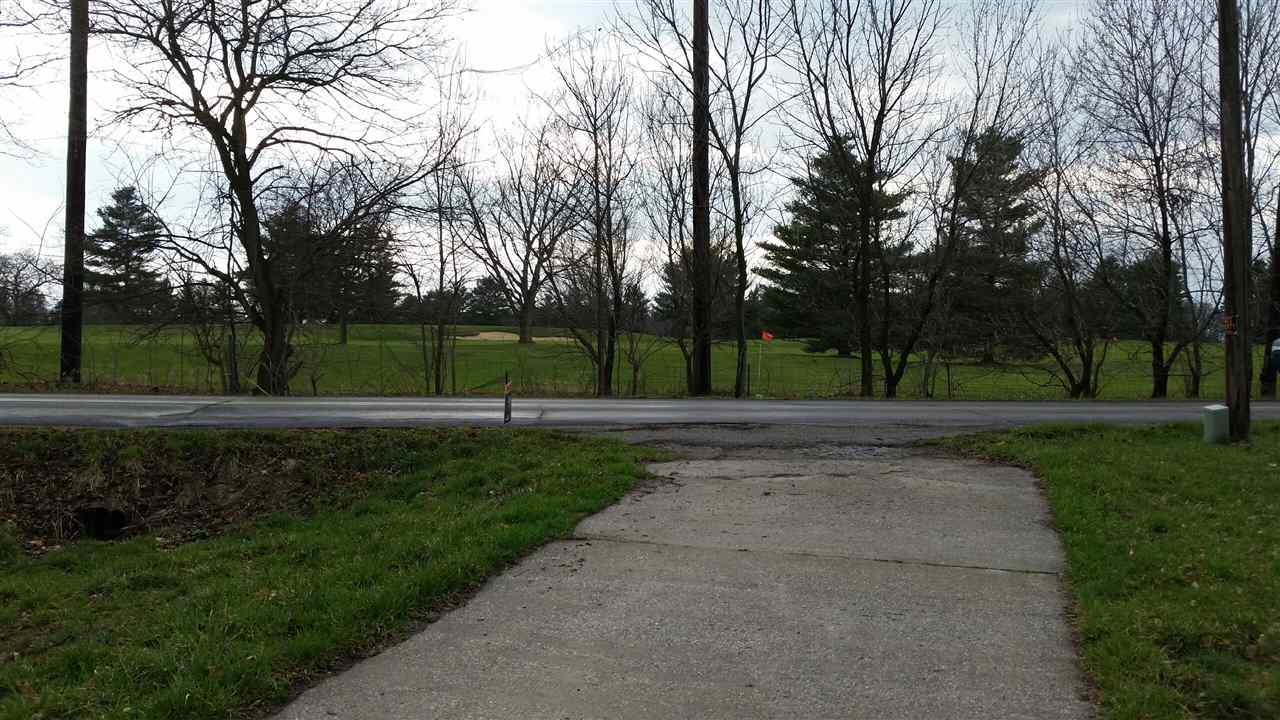 1306 Zollinger Road Goshen, IN 46528 - Photo 3 of 8 Gallery Image 3