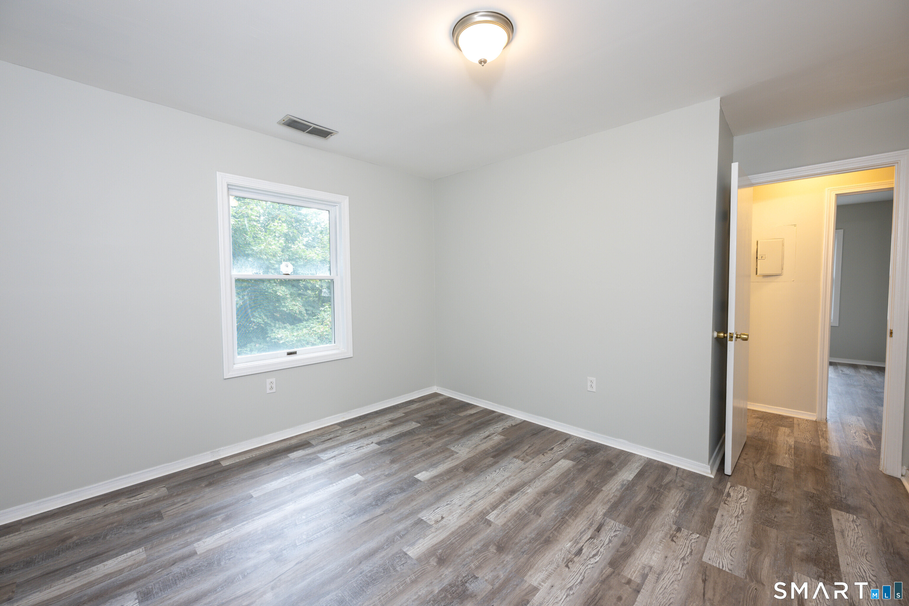 799 Foxon Road East Haven, CT 06513 - Photo 13 of 16 Gallery Image 13
