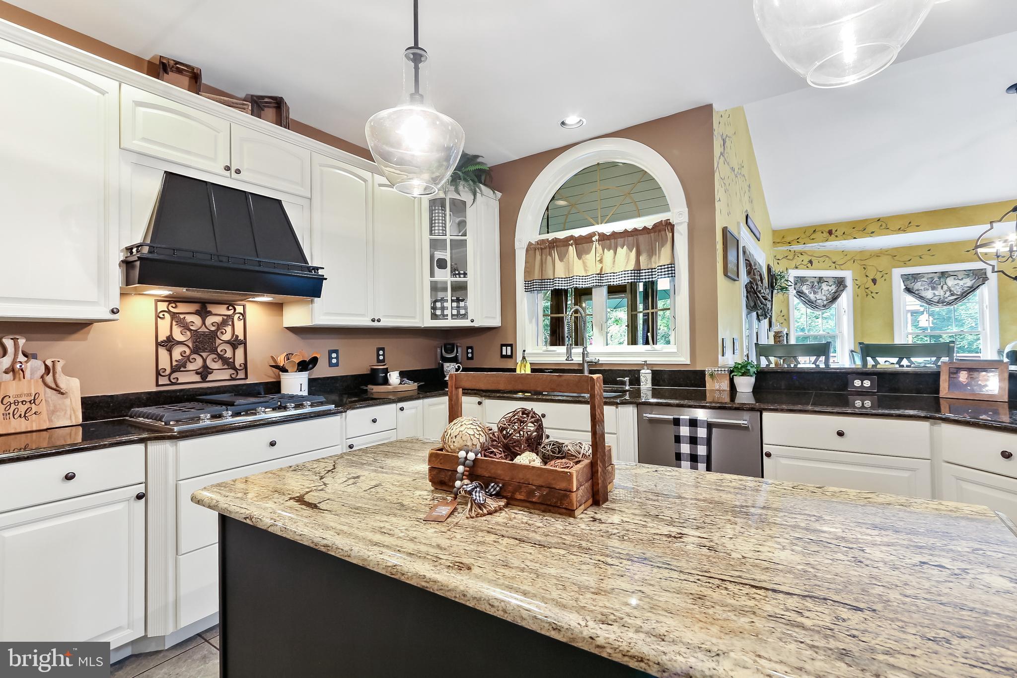 9818 Magledt Road Baltimore, MD 21234 - Photo 14 of 60 Kitchen