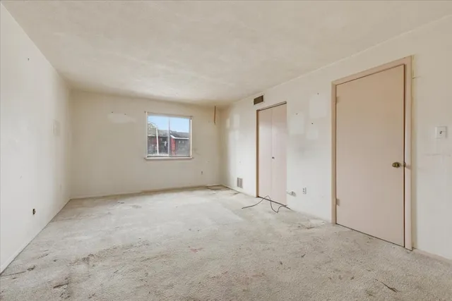 $184,000 | 171 Highland Street, Unit 204, Taunton, MA 02780