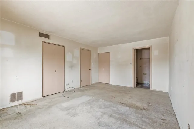 $184,000 | 171 Highland Street, Unit 204, Taunton, MA 02780