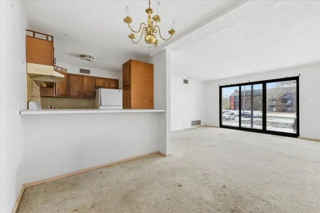 $184,000 | 171 Highland Street, Unit 204, Taunton, MA 02780