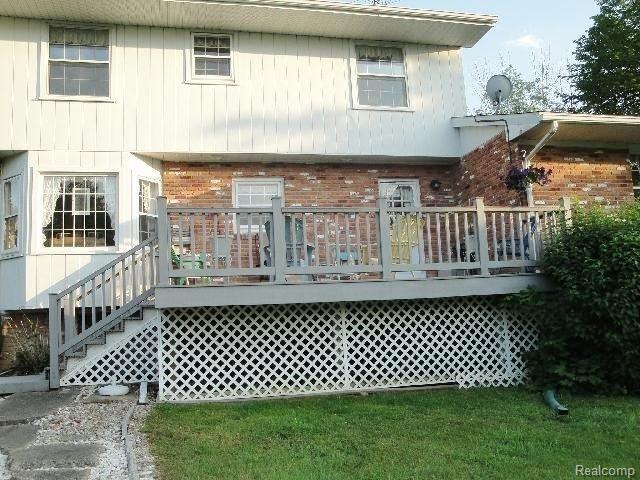 6429 Hough Road Almont, MI 48003 - Photo 16 of 18 #16 Rear Deck.jpg