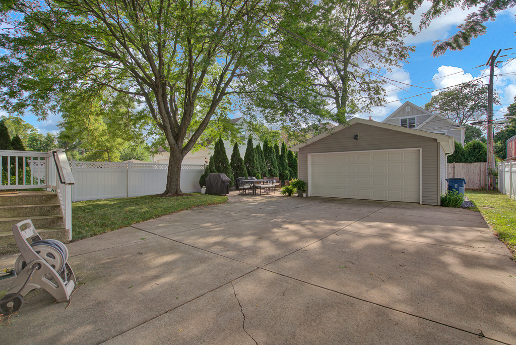 780 Spring Road Elmhurst, IL 60126 - Photo 5 of 42