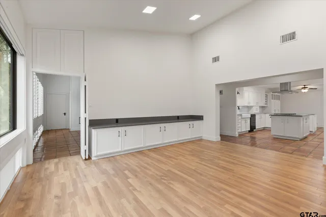 a view of an empty room and window