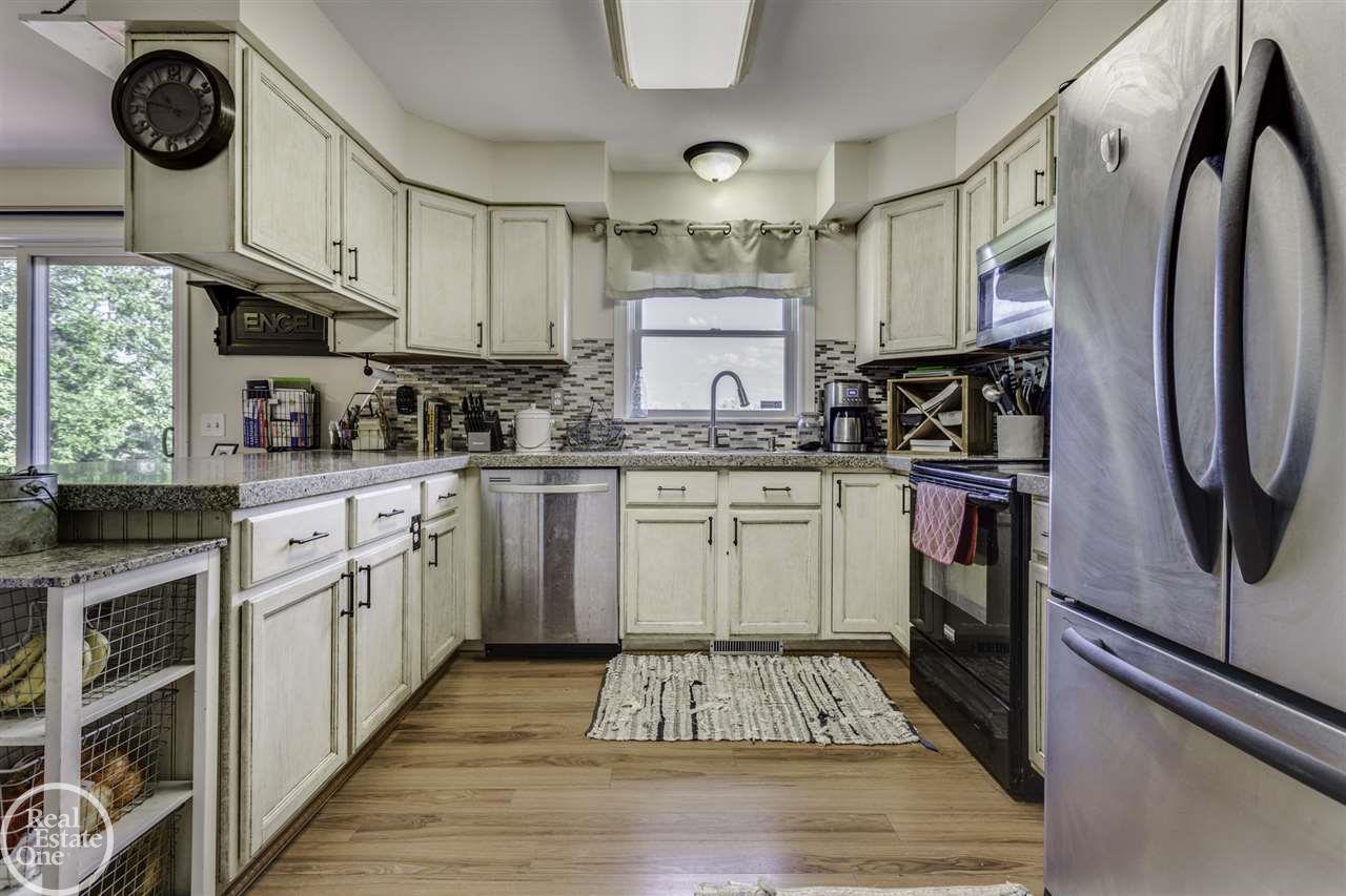 12279 Dunn Road Memphis, MI 48041 - Photo 7 of 40 50015897-7.JPG