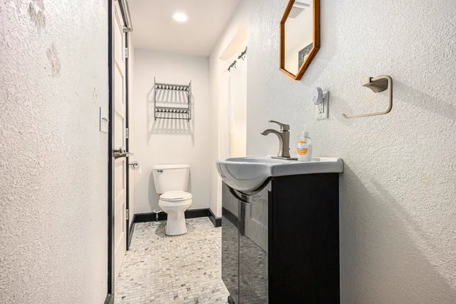 $220,000 | 1617 Jefferson Avenue, Kalamazoo, MI 49006