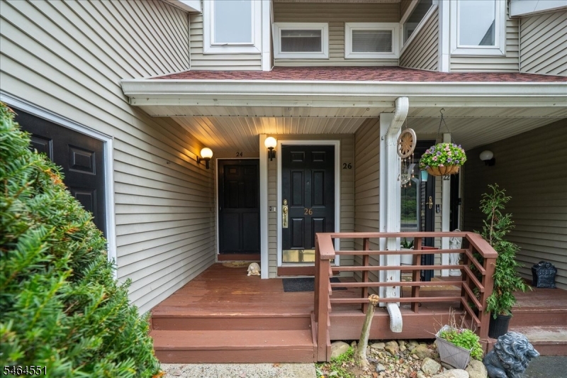 26 Red Oak Terrace Oak Ridge, NJ 07438 - Photo 2 of 32 Gallery Image 2