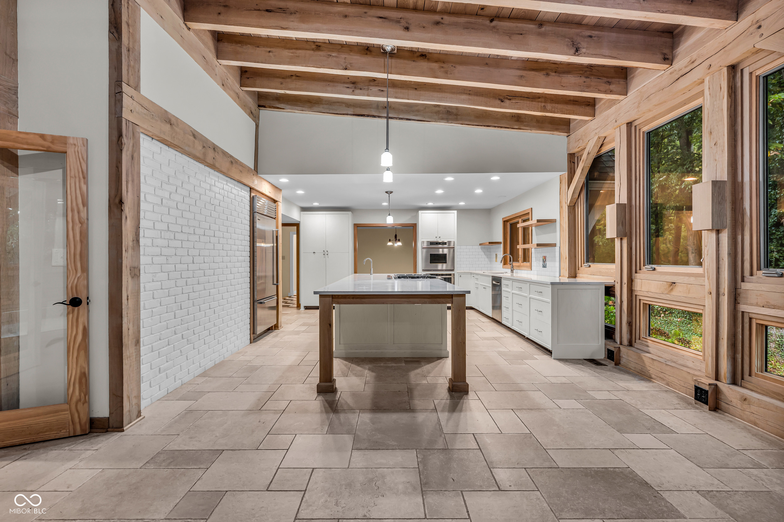 6047 Brokenhurst Road Indianapolis, IN 46220 - Photo 12 of 77