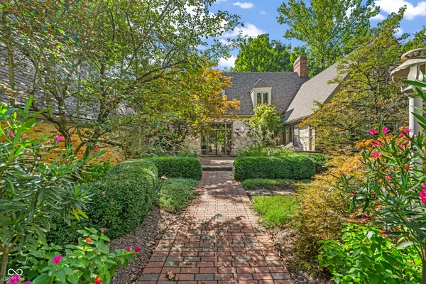 $1,175,000 | 6047 Brokenhurst Road, Indianapolis, IN 46220