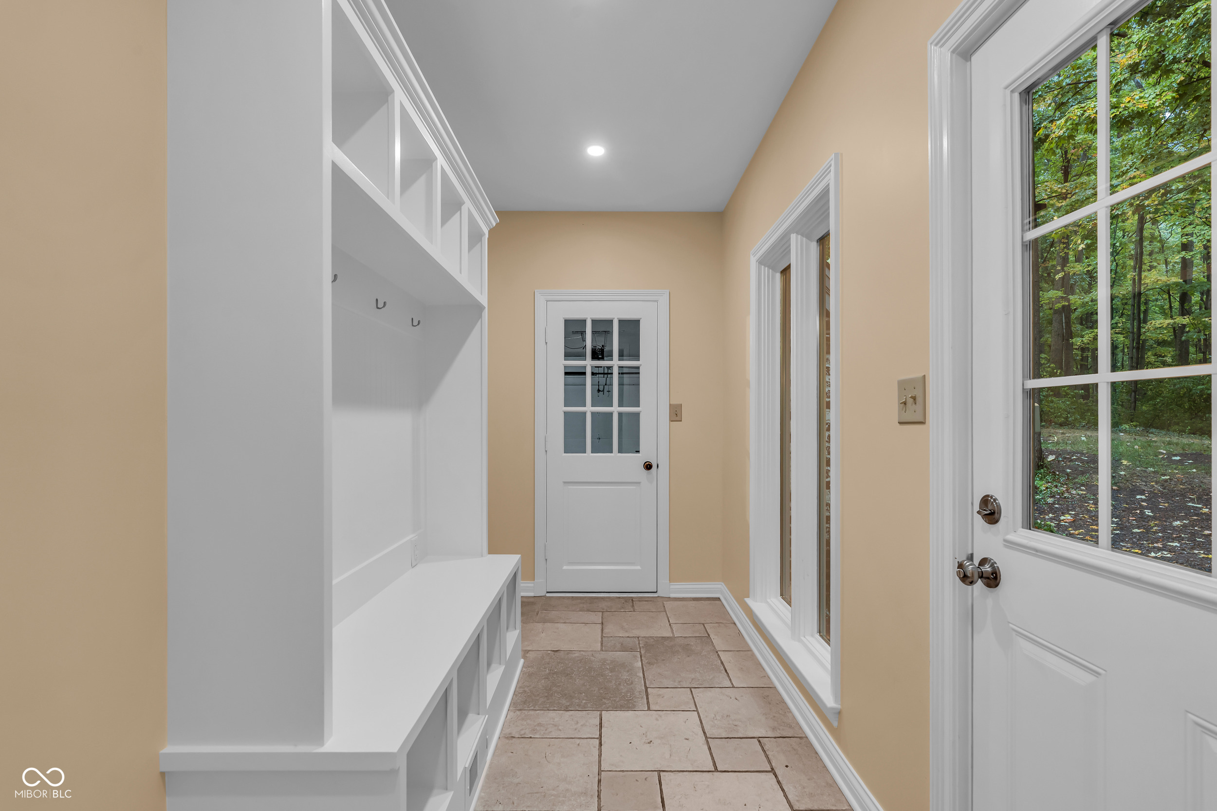 6047 Brokenhurst Road Indianapolis, IN 46220 - Photo 22 of 77