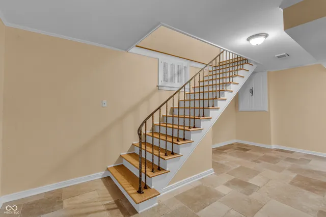 $1,229,000 | 6047 Brokenhurst Road, Indianapolis, IN 46220