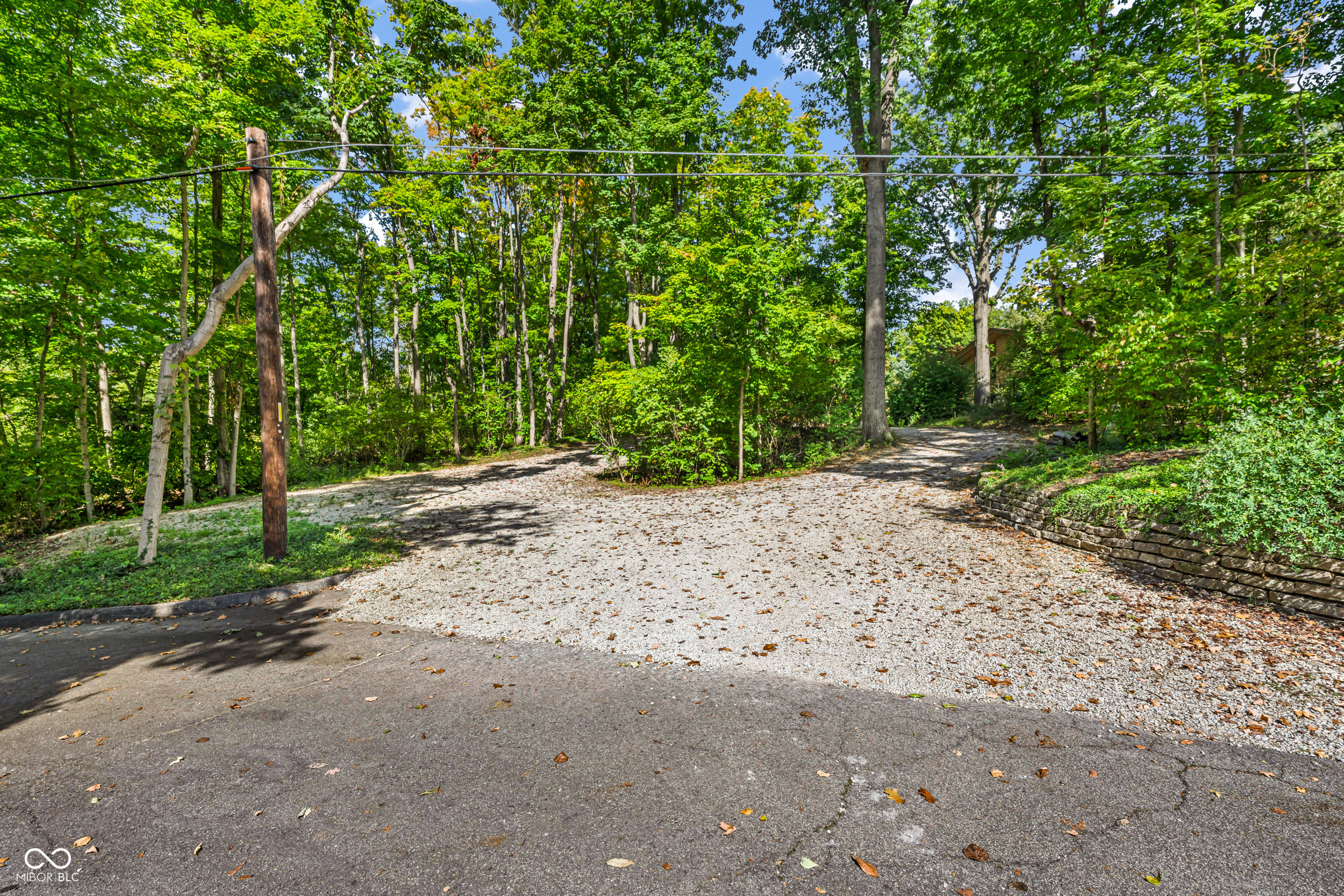 6047 Brokenhurst Road Indianapolis, IN 46220 - Photo 58 of 77