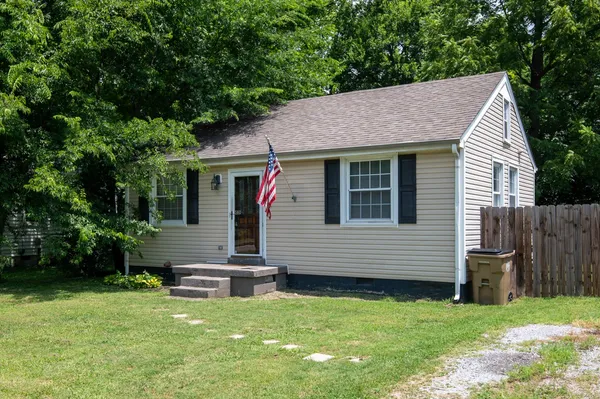 $334,900 | 712 Delray Drive, Nashville, TN 37209