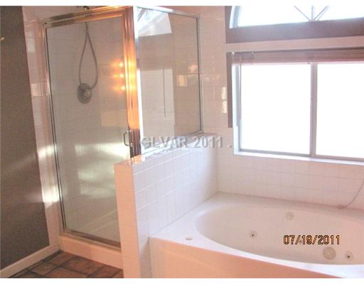 7429 Alpine Ridge Street Las Vegas, NV 89131 - Photo 9 of 10 Master Bath/Spa.