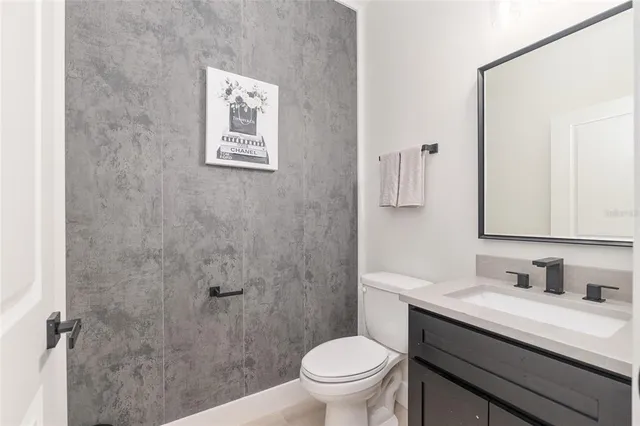 $605,000 | 4430 Northwest 18th Place, Gainesville, FL 32605