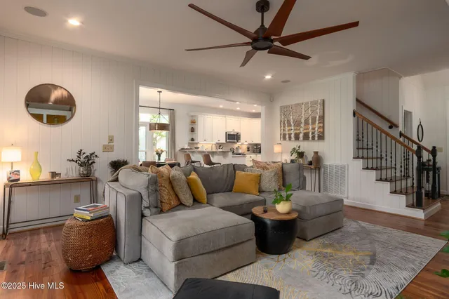 $650,000 | 138 Hughes Plantation Road, Pollocksville, NC 28573