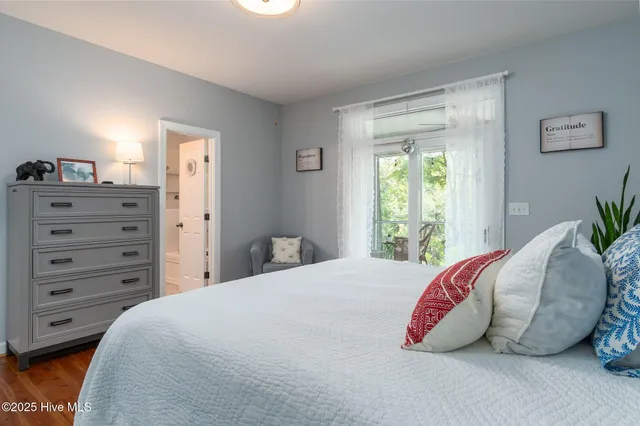 $650,000 | 138 Hughes Plantation Road, Pollocksville, NC 28573