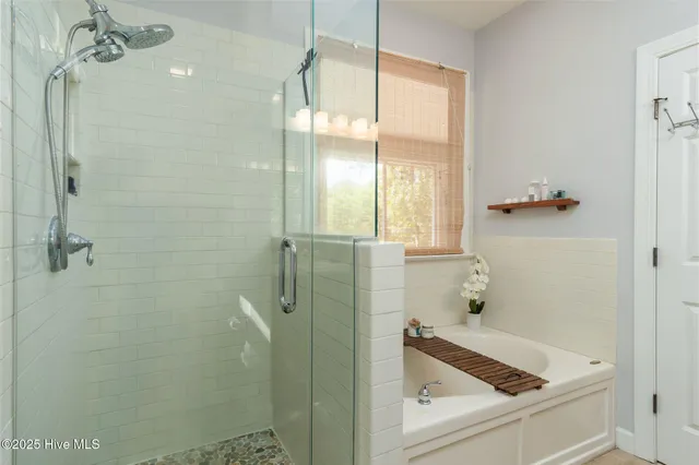 $650,000 | 138 Hughes Plantation Road, Pollocksville, NC 28573