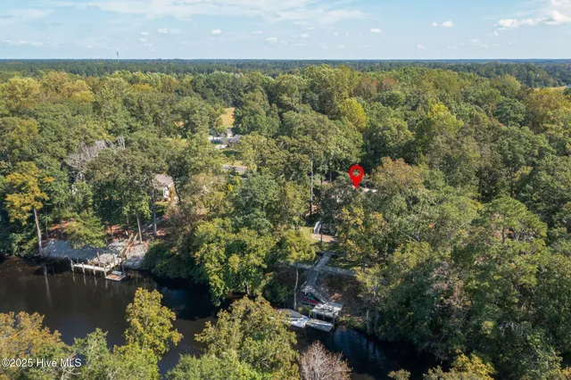 $650,000 | 138 Hughes Plantation Road, Pollocksville, NC 28573