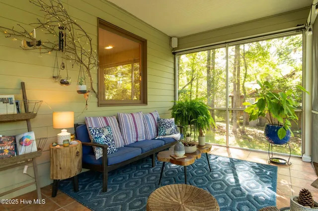 $650,000 | 138 Hughes Plantation Road, Pollocksville, NC 28573