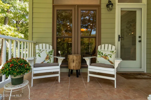 $650,000 | 138 Hughes Plantation Road, Pollocksville, NC 28573