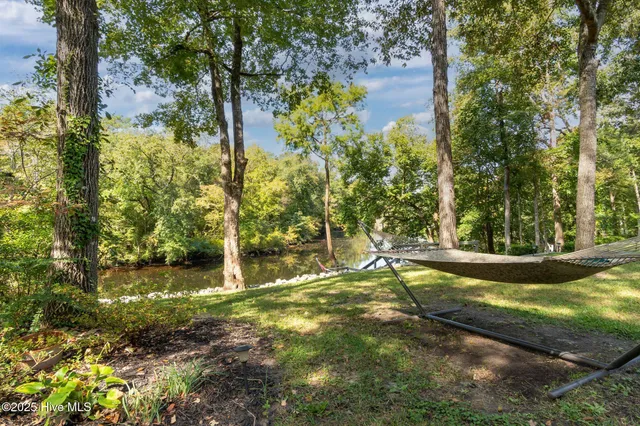 $650,000 | 138 Hughes Plantation Road, Pollocksville, NC 28573