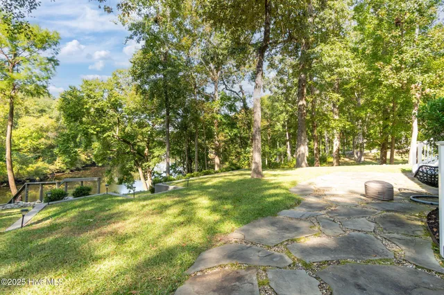 $650,000 | 138 Hughes Plantation Road, Pollocksville, NC 28573