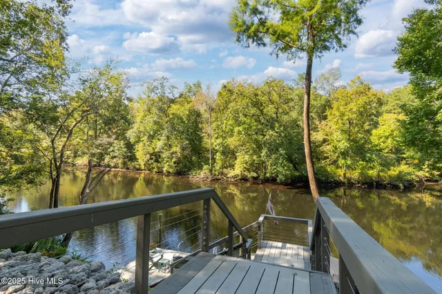 $650,000 | 138 Hughes Plantation Road, Pollocksville, NC 28573