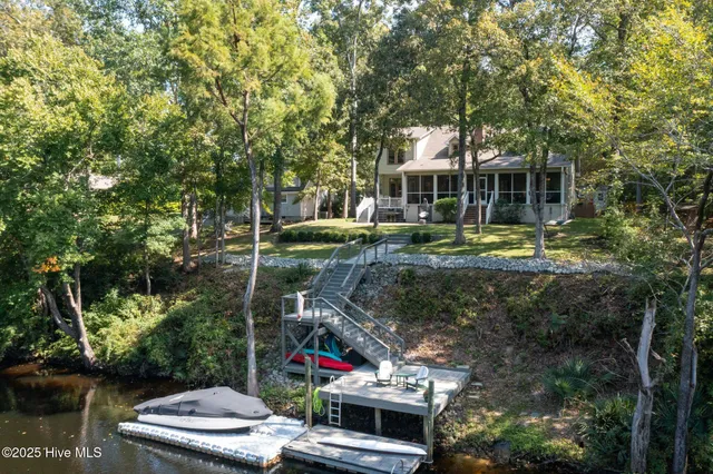 $650,000 | 138 Hughes Plantation Road, Pollocksville, NC 28573