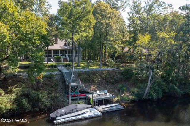 $650,000 | 138 Hughes Plantation Road, Pollocksville, NC 28573