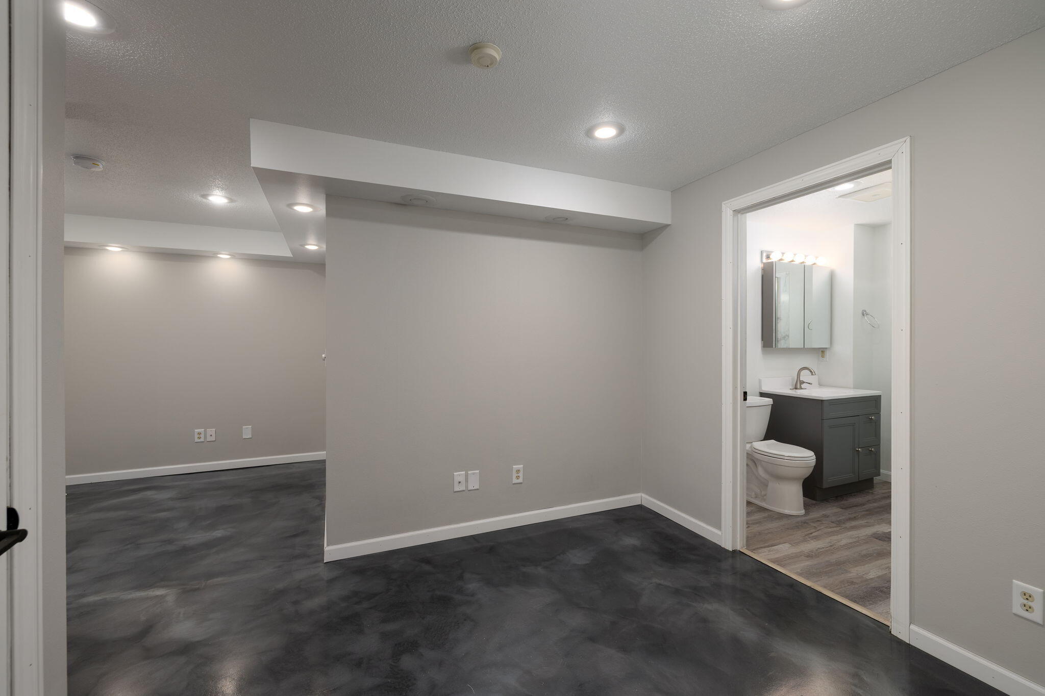 925 Lake Street Onalaska, WI 54650 - Photo 21 of 28 Lower Level