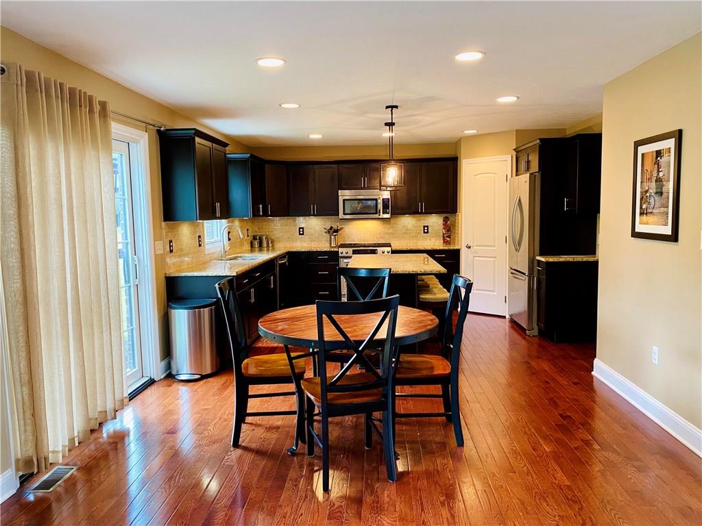 2751 Cole Road Wexford, PA 15090 - Photo 5 of 21 Gallery Image 5