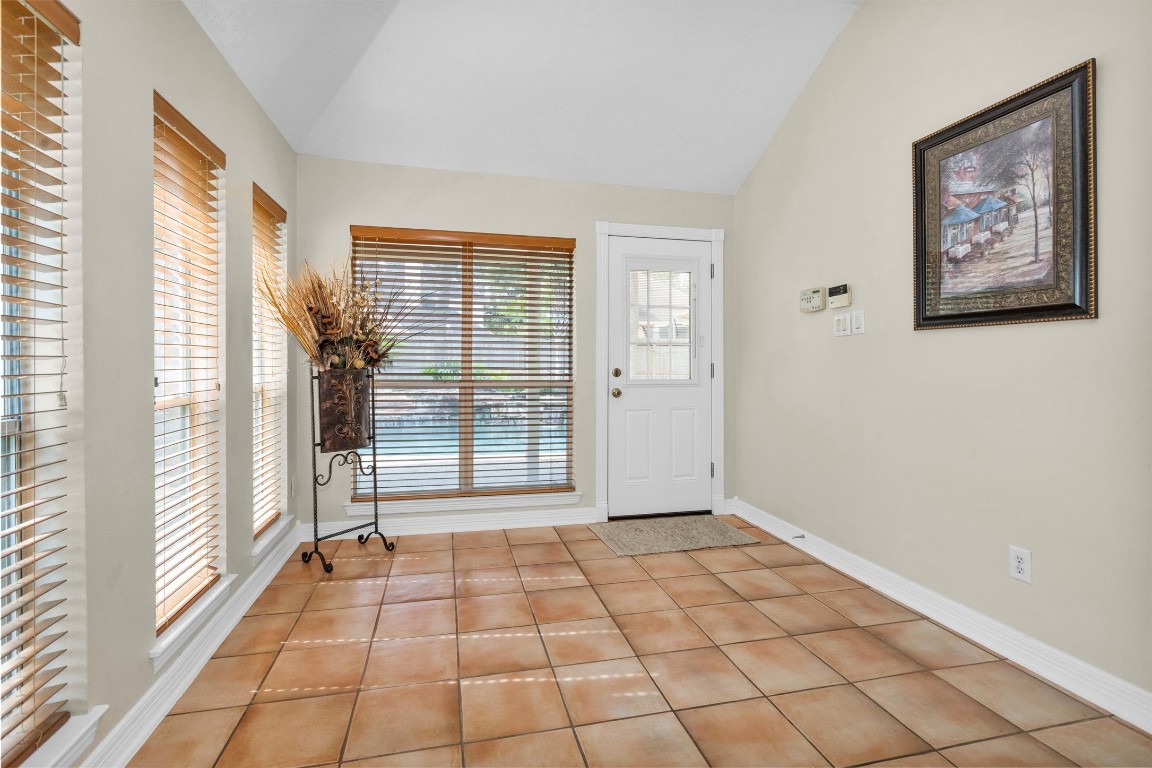 5307 Summerland Ridge Court Houston, TX 77041 - Photo 11 of 35 Sun room with door to the back patio