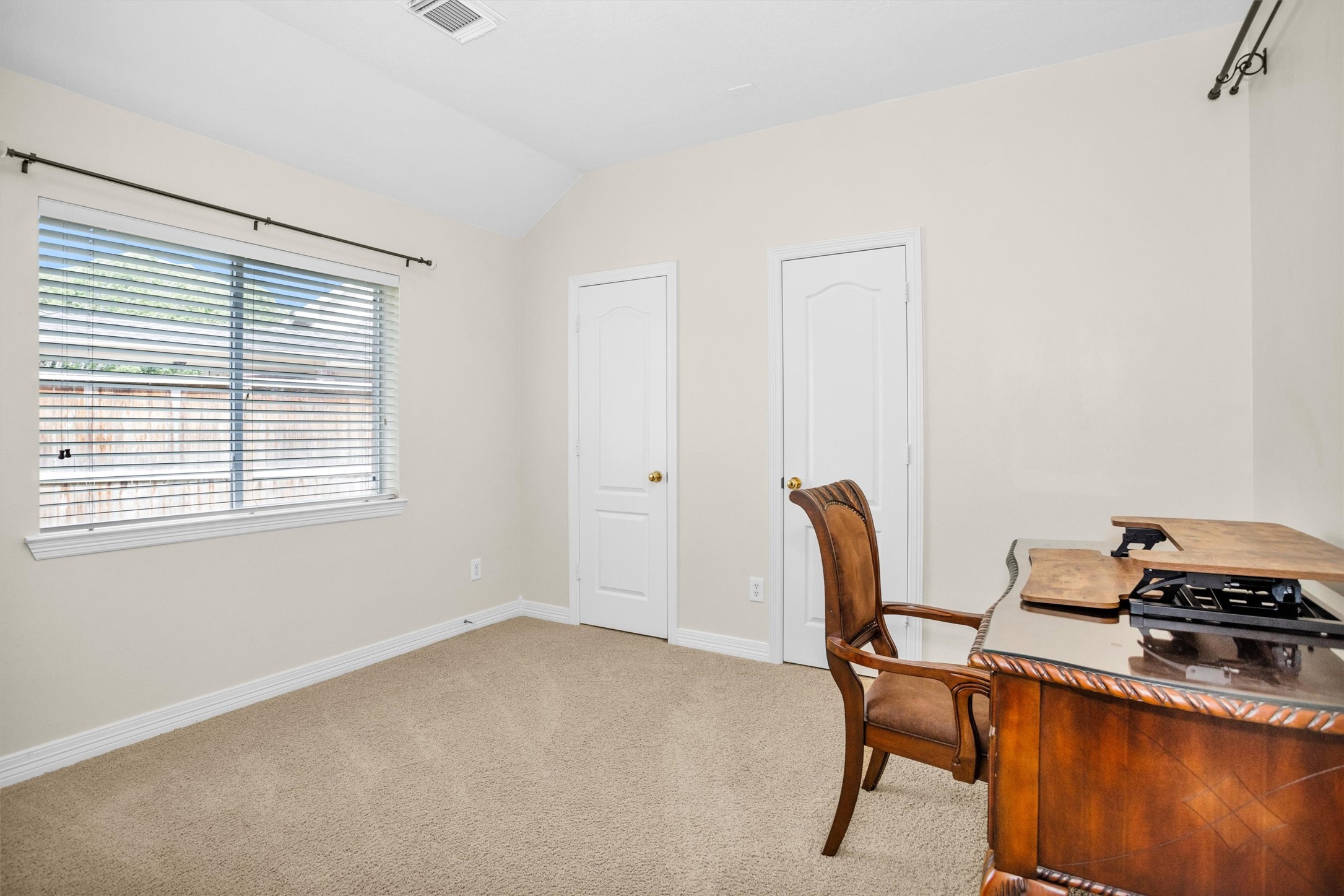 5307 Summerland Ridge Court Houston, TX 77041 - Photo 27 of 35 3rd bedroom used as a home office