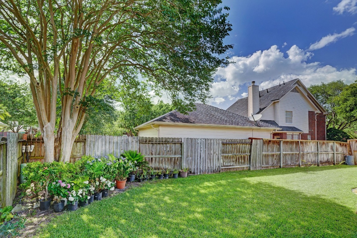 5307 Summerland Ridge Court Houston, TX 77041 - Photo 34 of 35 Plenty of yard space. Yard maintenance incl with monthly fee.