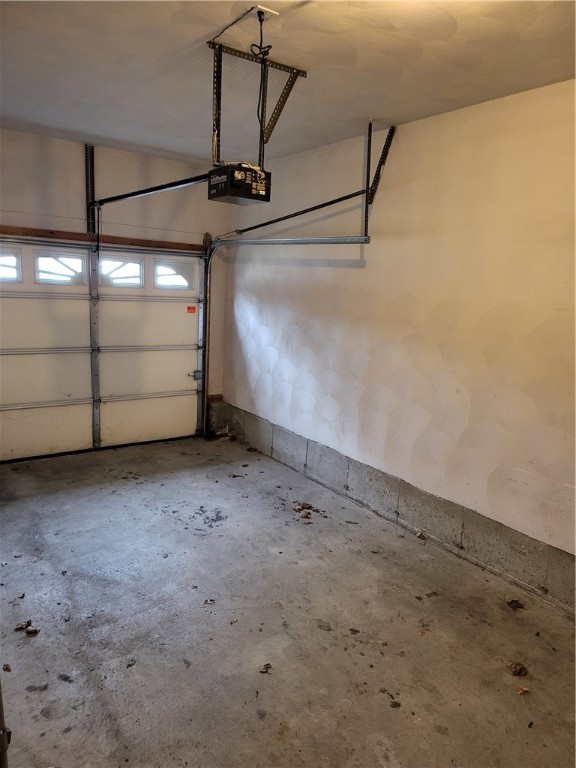 572 Smithfield Road, Unit 1 North Providence, RI 02904 - Photo 23 of 24