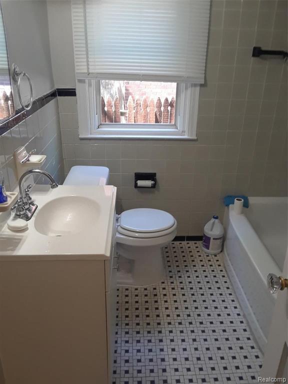 9905 Rutland Street Detroit, MI 48227 - Photo 8 of 11