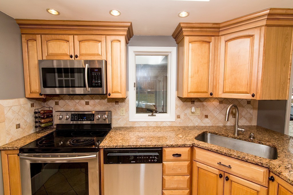 15 Millbrook Road Natick, MA 01760 - Photo 5 of 26 Gallery Image 5