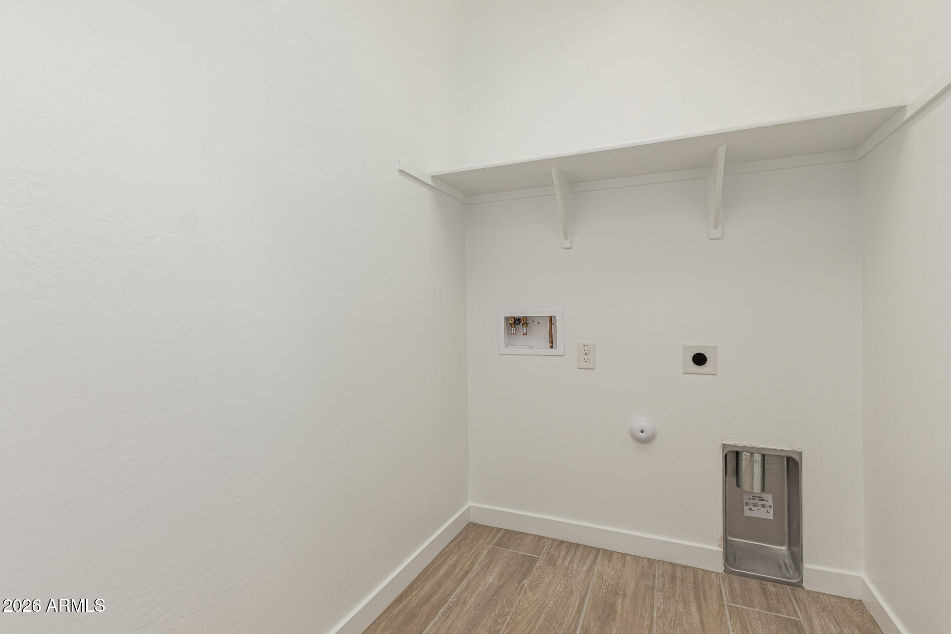 8029 West Granada Road Phoenix, AZ 85035 - Photo 25 of 35 a view of an empty room