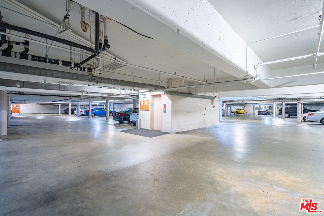 5651 North Sumner Way, Unit 206 Culver City, CA 90230 - Photo 5 of 5