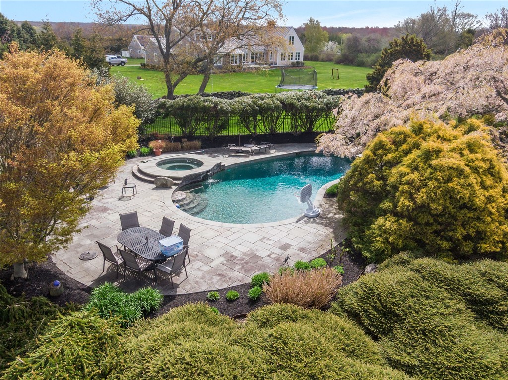 40 Little Harbor Road Tiverton, RI 02878 - Photo 4 of 50