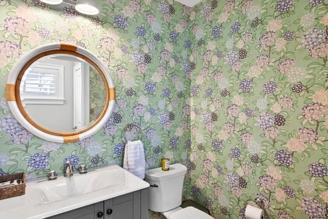 $1,575,900 | 11 Rosewood Circle, Mashpee, MA 02649