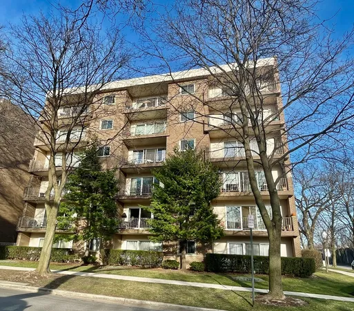 $449,500 | 407 Ashland Avenue, Unit 2G, River Forest, IL 60305