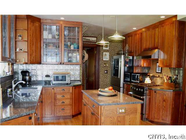 11 Orchard Road Skaneateles, NY 13152 - Photo 12 of 24 Kitchen