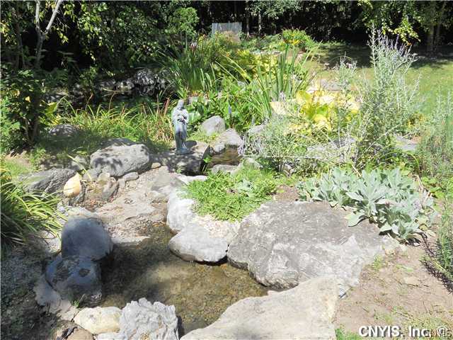 11 Orchard Road Skaneateles, NY 13152 - Photo 20 of 24 Yard/Garden