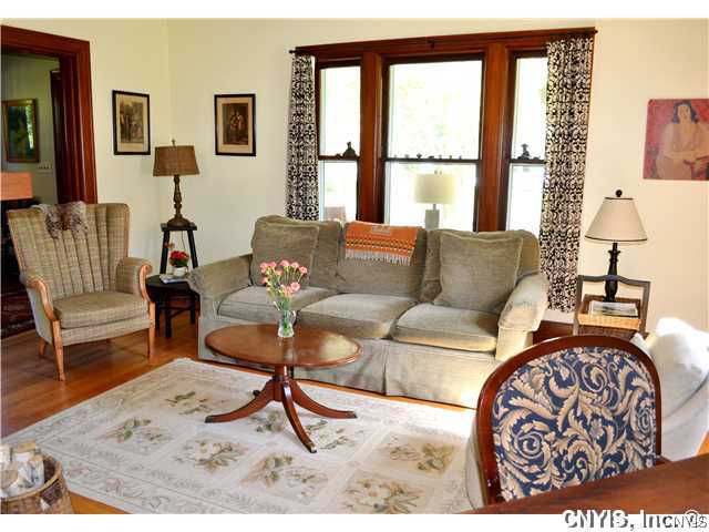 11 Orchard Road Skaneateles, NY 13152 - Photo 5 of 24 Dining Room